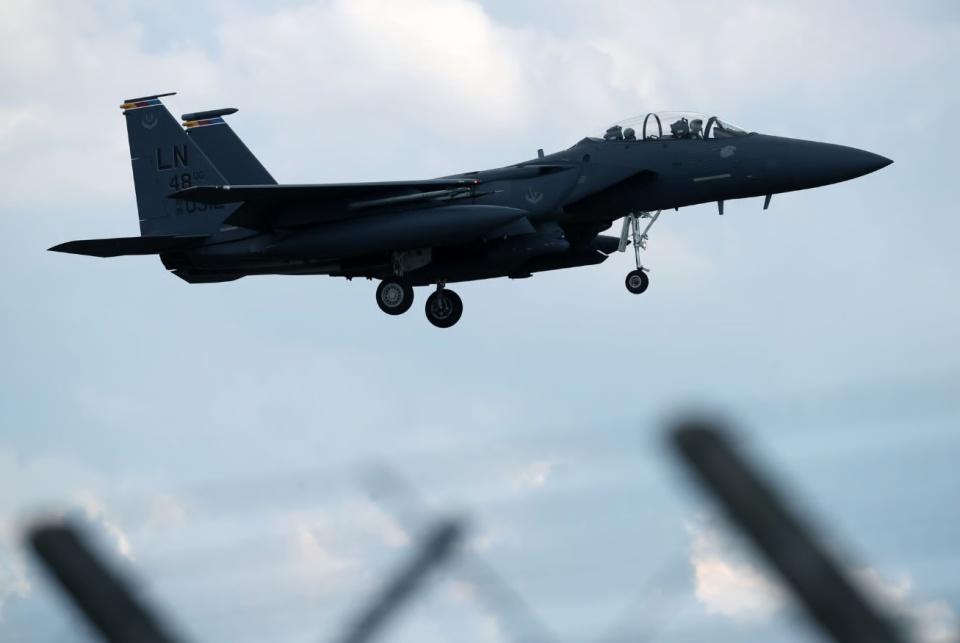 这可不是美军故意低调，实在是力不从心。

眼下中东战事打得火热，五角大楼在对伊行