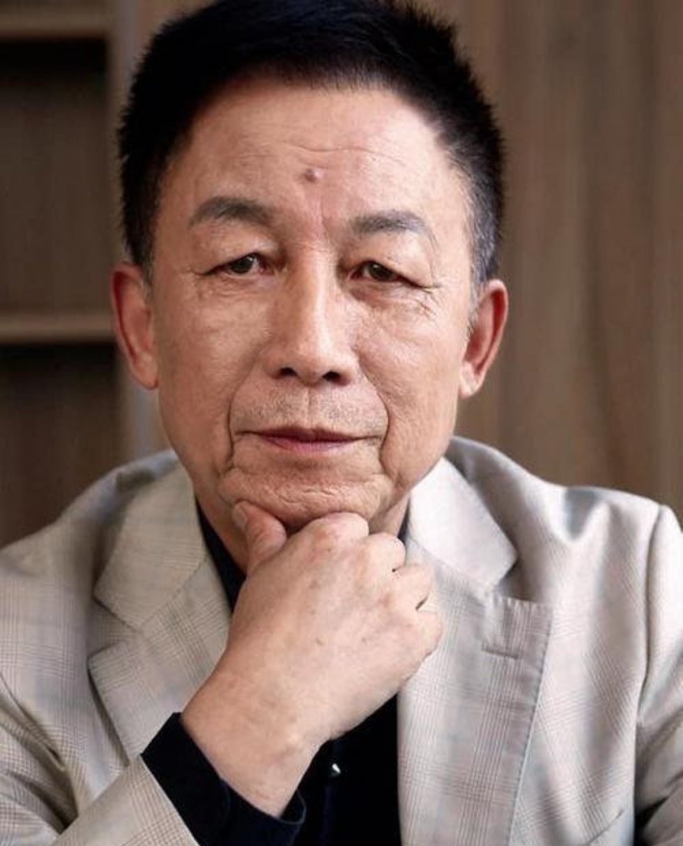 易中天：“美国联邦宪法的总体精神就是，防官如防贼，防权如防火，防权力的滥用如防洪