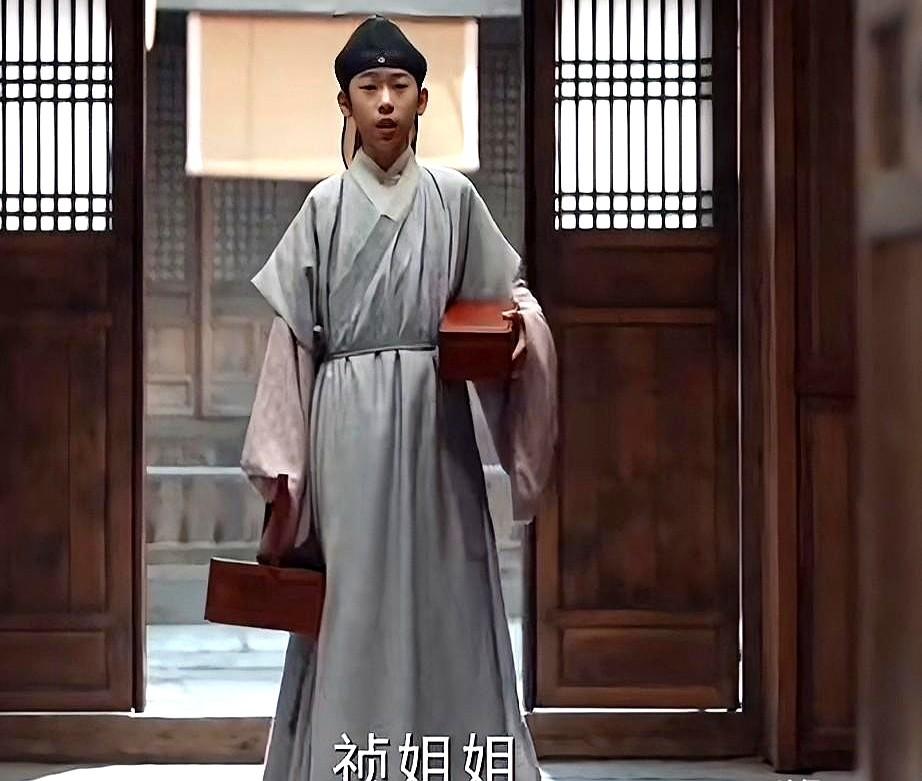 杨紫新剧《家业》这段，真把我看破防了。

“你才不是我姐姐！”这话多扎心。李祯被