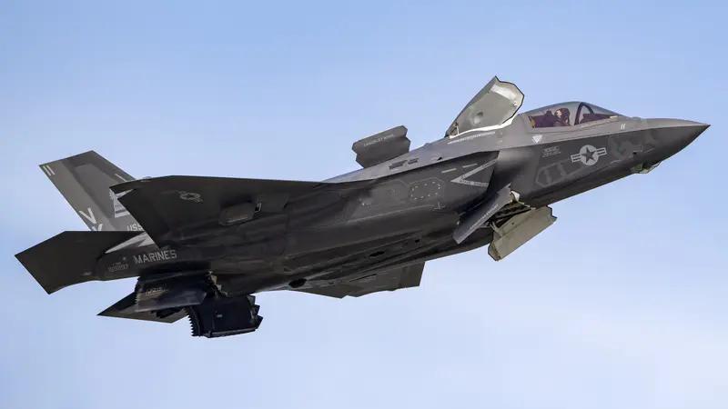 美军F-35战机的前景充满变数。截至2026年7月，全球F-35机队规模超130