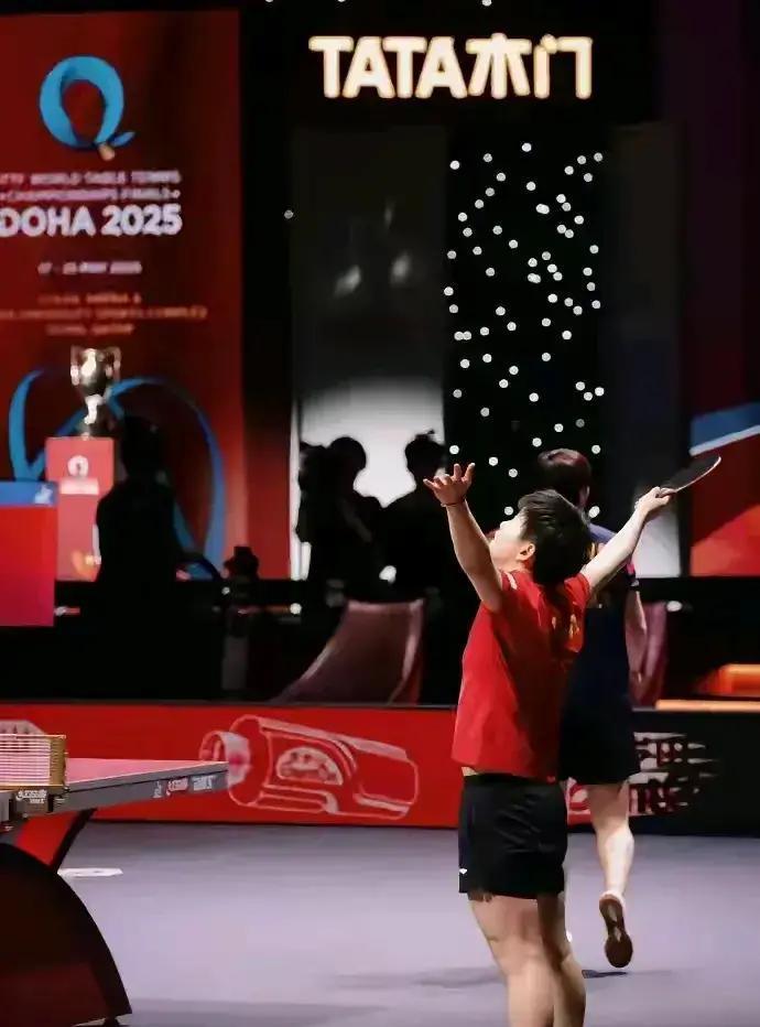 1350分的差距，可能一夜蒸发。
 
这不是危言耸听。莎莎8800分，曼昱745