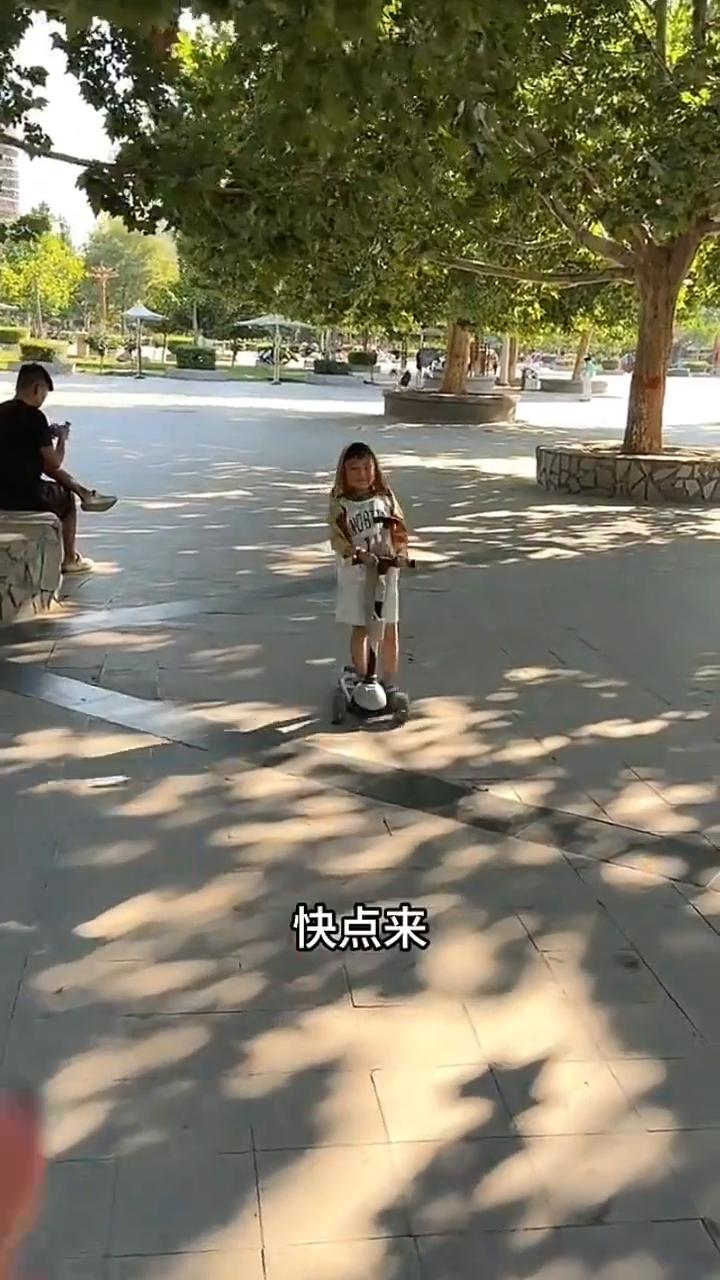 舅舅说带孩子下楼玩，都三个小时了没回家，电话不接，消息不回，结果......
网