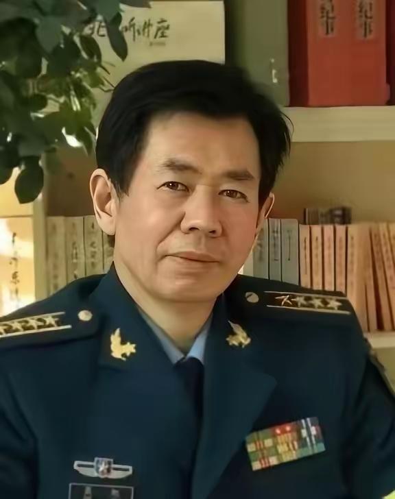 最大的台独分子，再也藏不住尾巴，终于露出来了肮脏的脑袋！原来，最大的台独分子不都
