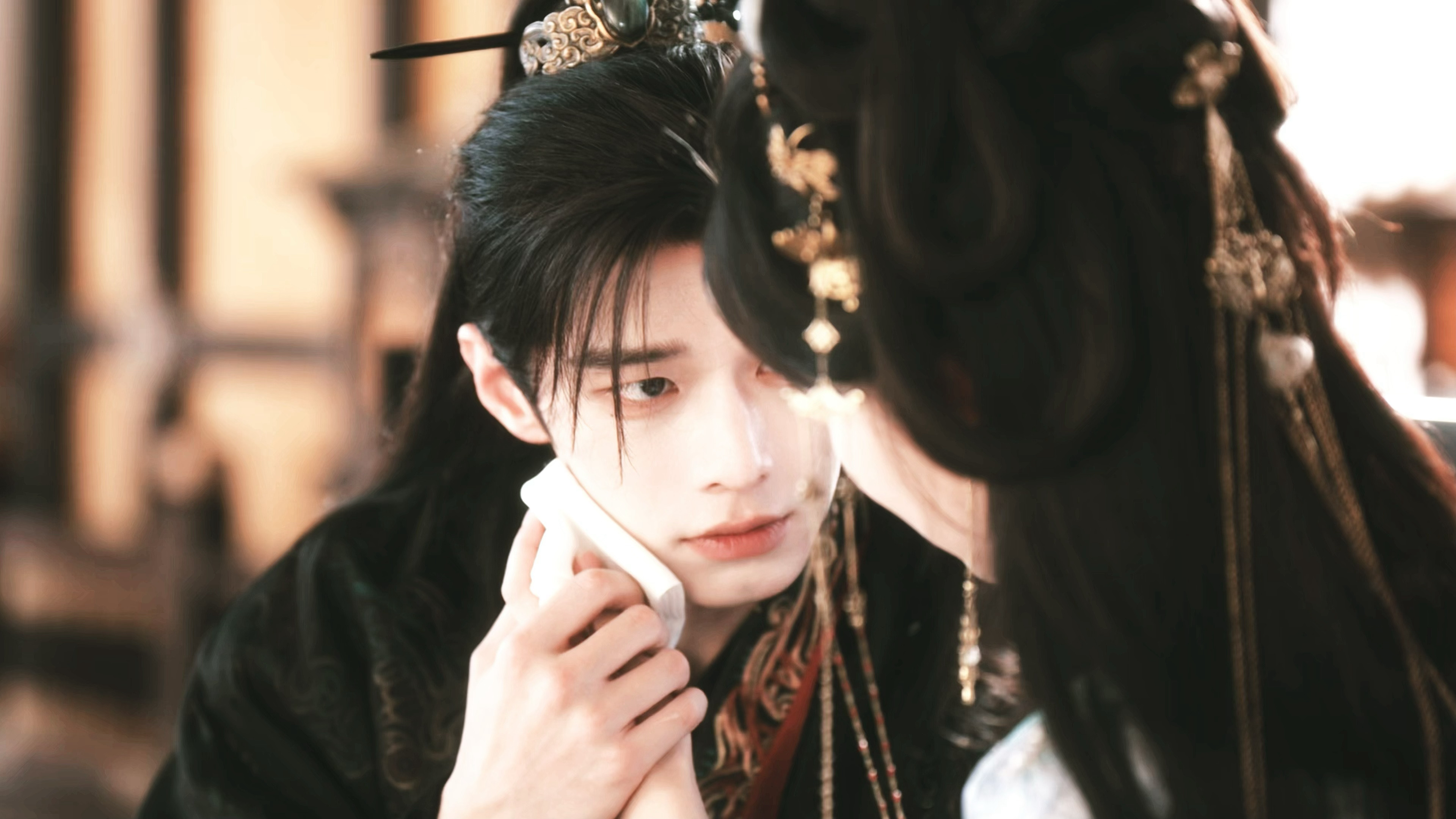 *何与 百花杀 萧华雍好美貌的太子殿下 