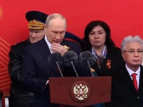 红场之上，红旗猎猎，铁甲铿锵。这不仅是一场胜利日的阅兵，更是一个民族对历史的铭记
