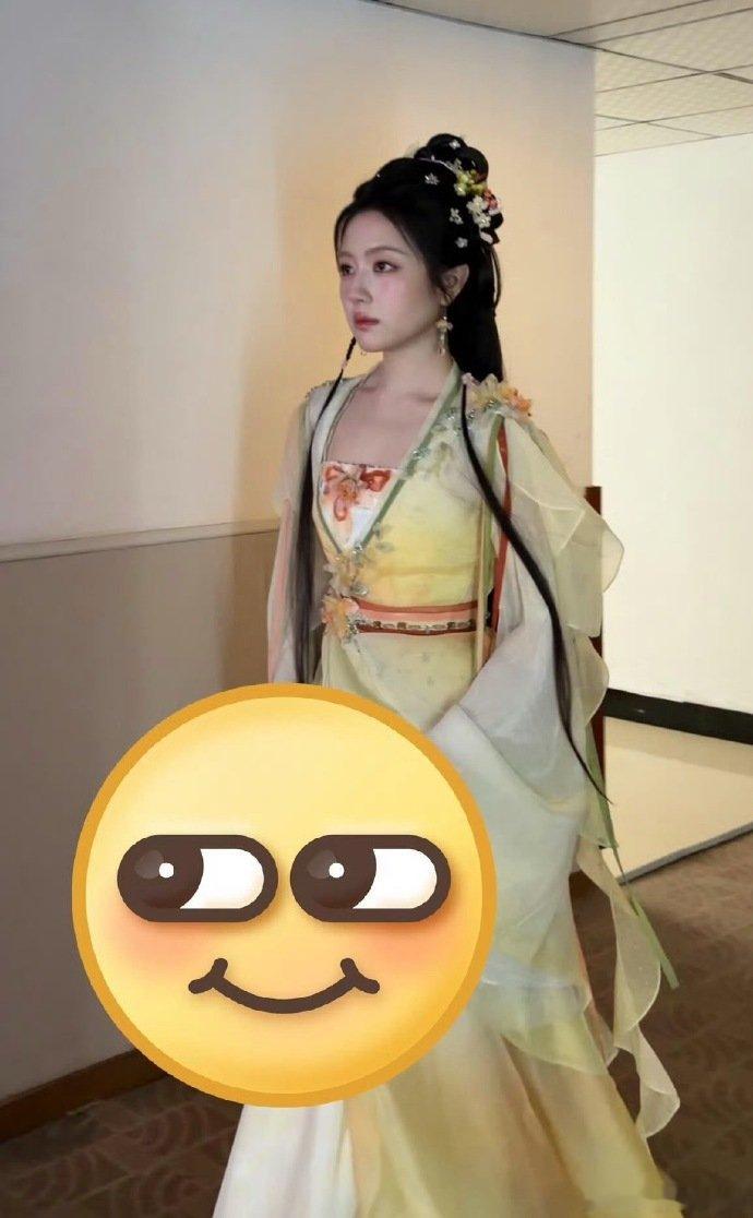 李兰迪千云兮出妆 李兰迪千夜奇谭妆造好漂亮啊！！李兰迪千云兮出妆路透