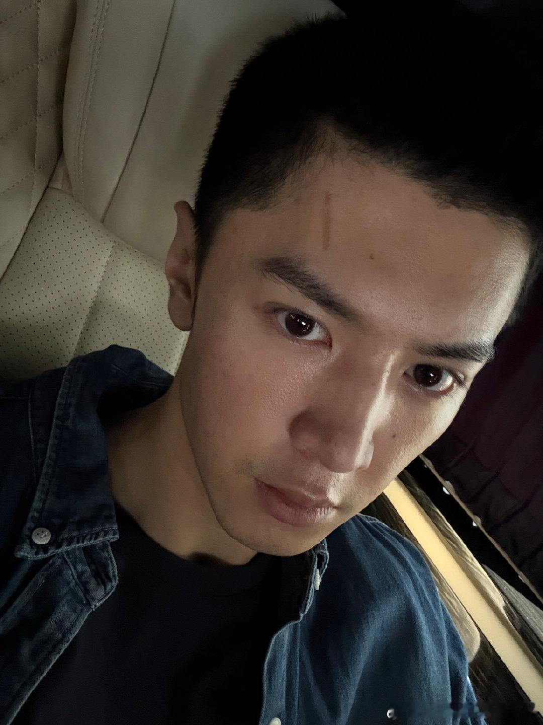 陈哲远要转型硬汉吗？尊嘟很帅啊[太阳][太阳] ​​​