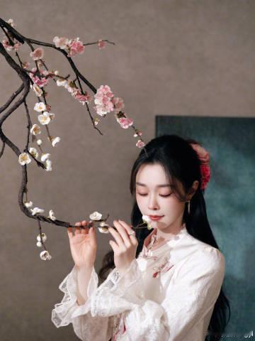 女明星央视跨晚出图女明星央视跨晚造型女明星央视跨晚造型，都美成啥了 