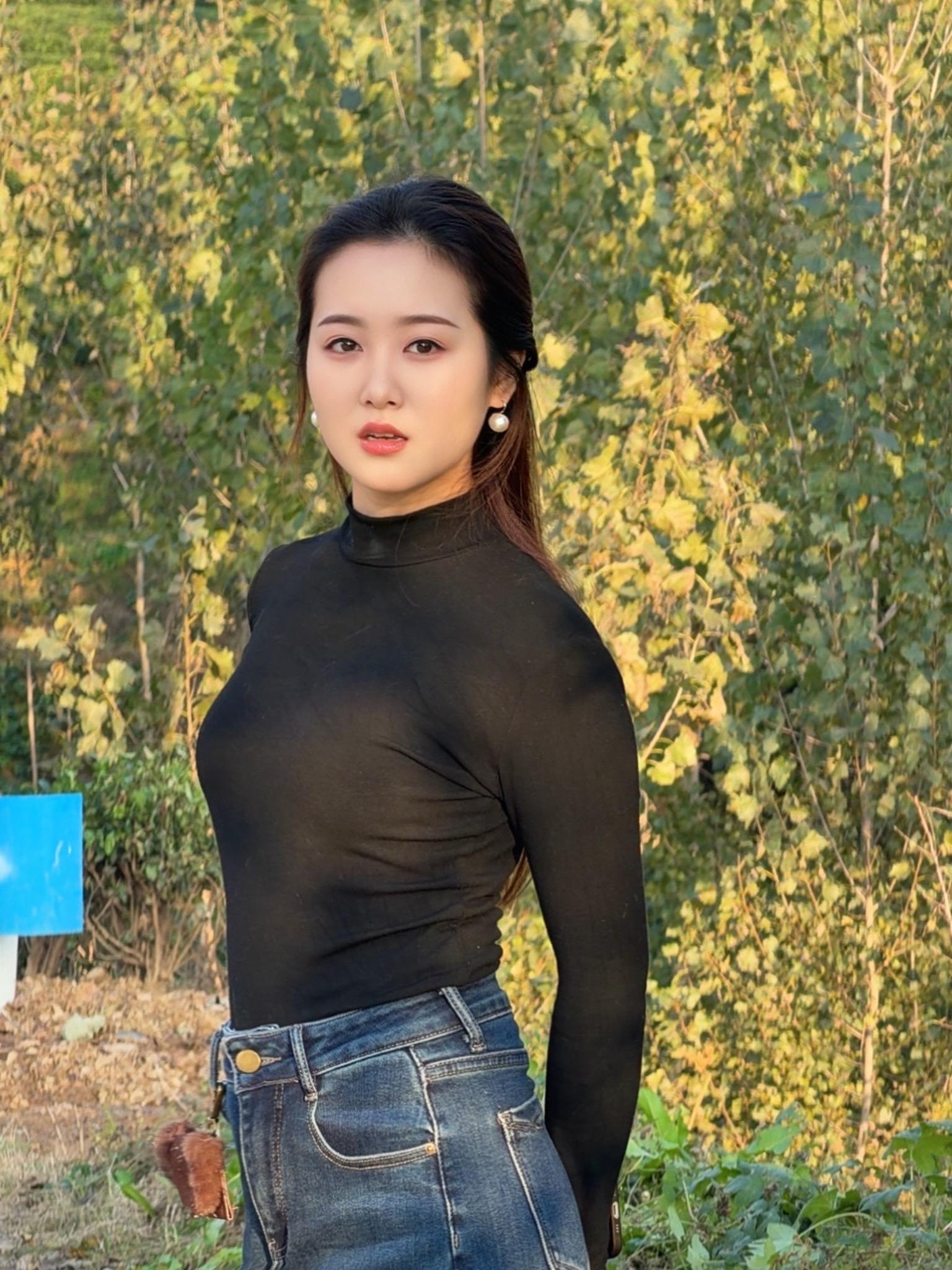 "生活，简单，快乐，随性，余生漫漫，在安静的时光里，做最好的自己