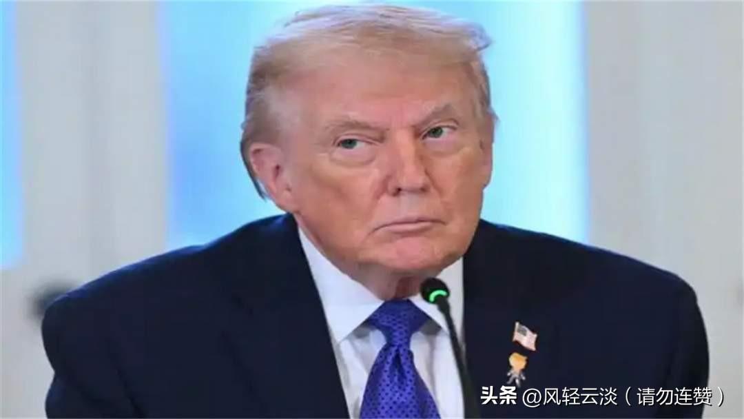 惊雷！特朗普一句话，台湾舆论彻底炸锅
 
特朗普在《纽约时报》采访中直言“台湾问