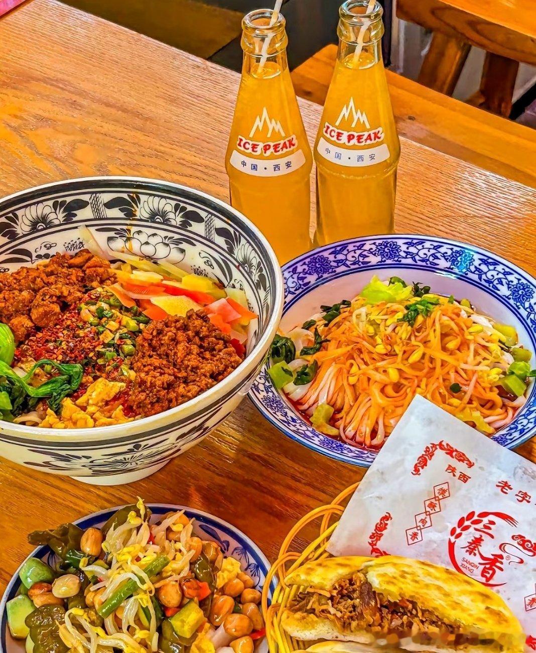 原来这就是大学生口中吃顿好的在大学生的世界里，“吃顿好的”未必是昂贵大餐。可能是