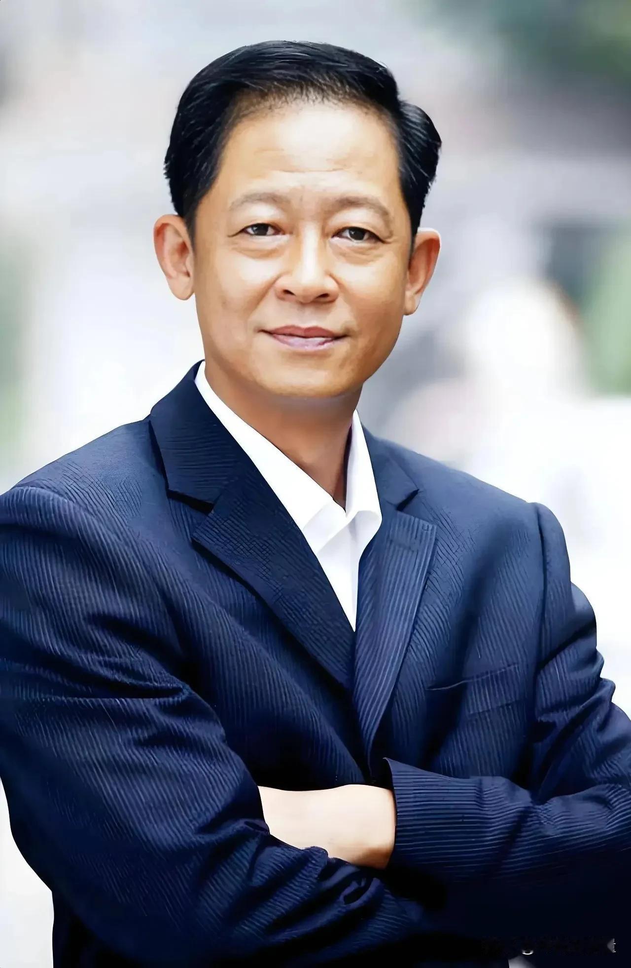 聪明的人，从不相信人品，只相信人性。交浅切莫言深，没有手段的善良是愚蠢，做人要有