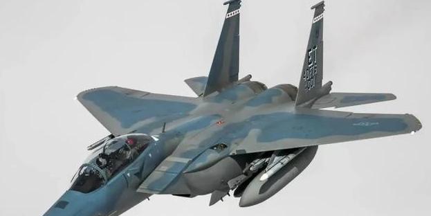 战争一旦爆发，中国3000架飞机根本上不了场？俄专家讲出了真相 西方媒体常称中国