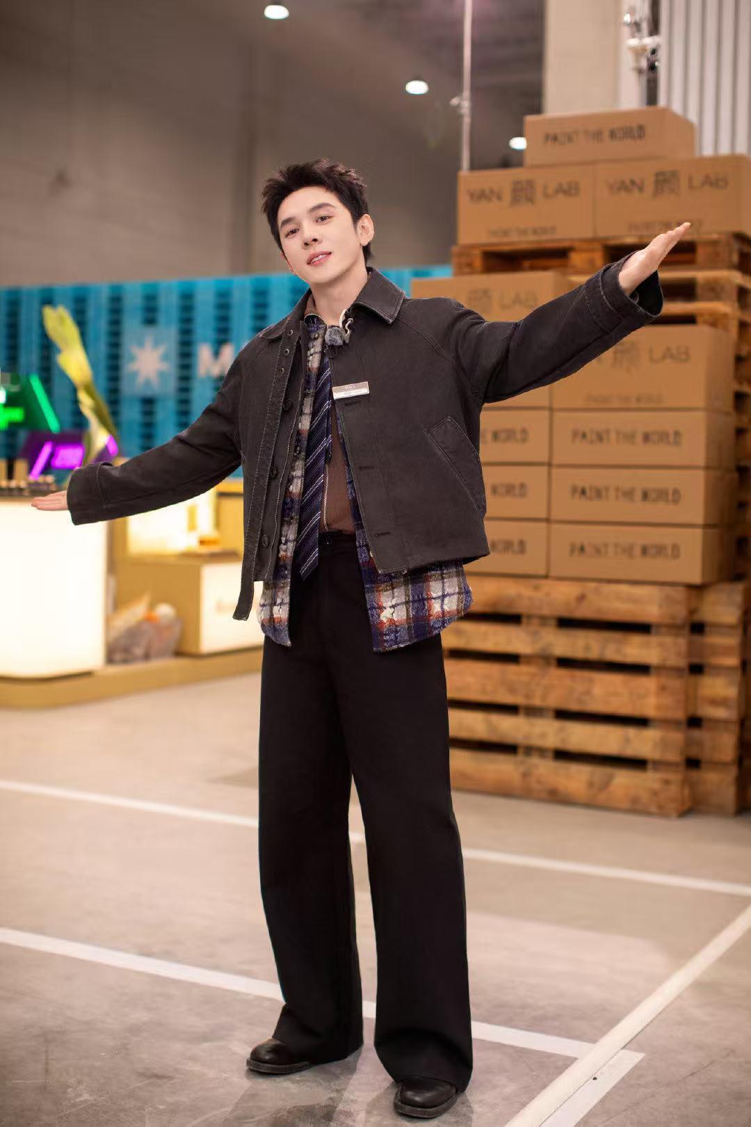 李佳琦李佳琦是引导型leader合伙人不光专业能力能打，带人还特别细心，一点点慢