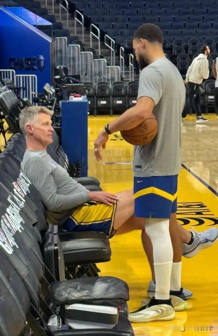 ESPN真是太看得起斯蒂芬-库里了！今天勇士将会坐镇主场迎战卫冕冠军雷霆，在比赛