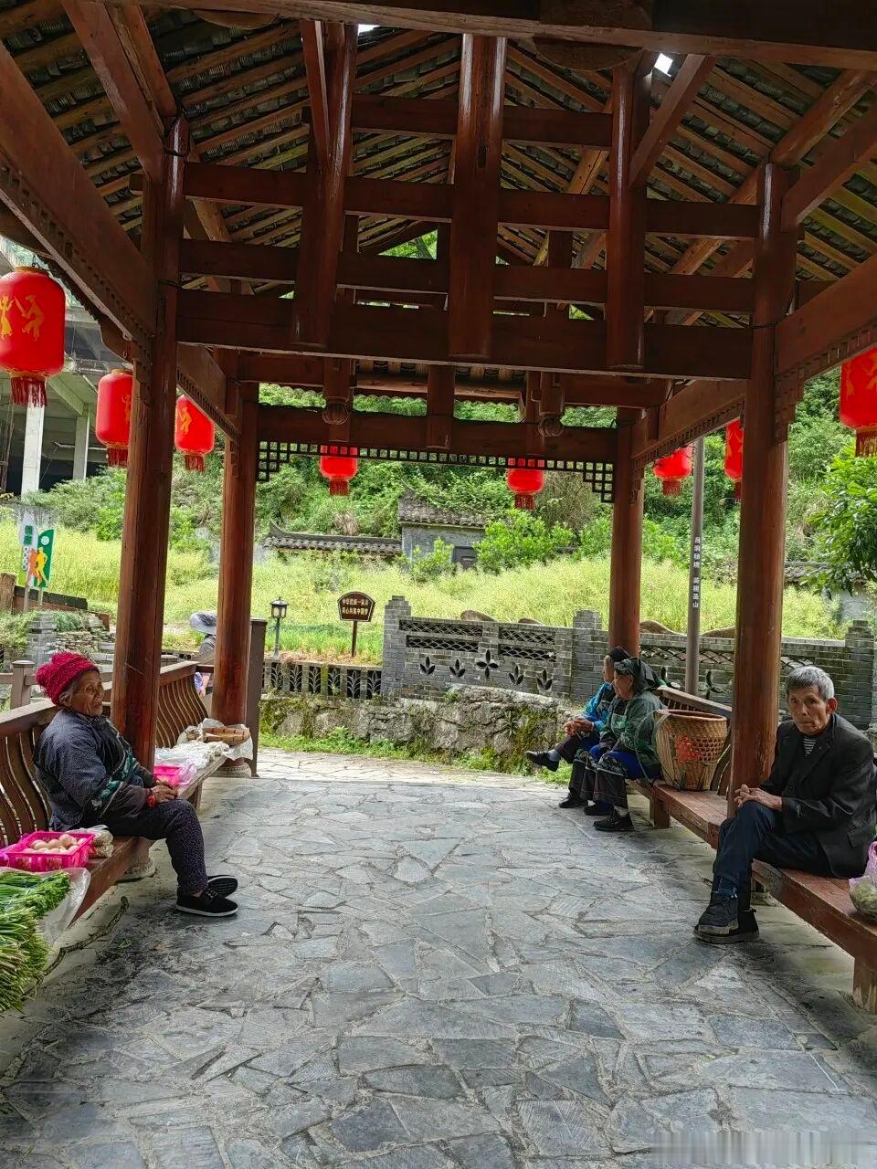躲端午人潮，住进湘西深山苗寨🌱指环瀑布独享深山清凉，夯吉苗寨炊烟伴着茶香，本土