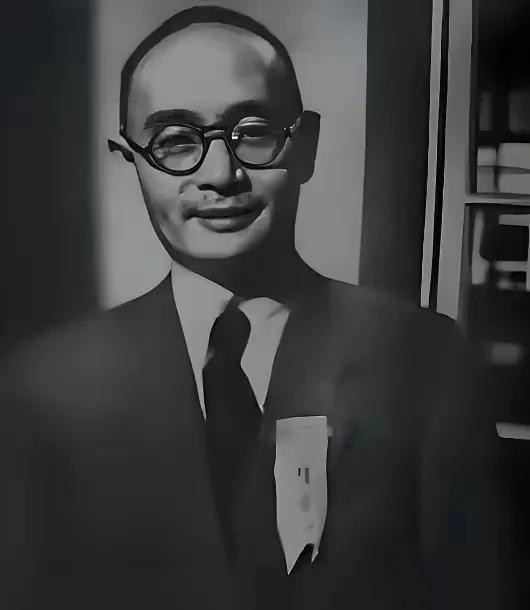 江湖儿女，最重情义。
杜月笙一生门生无数，到了晚年落魄之际，真正能托付后事、照料