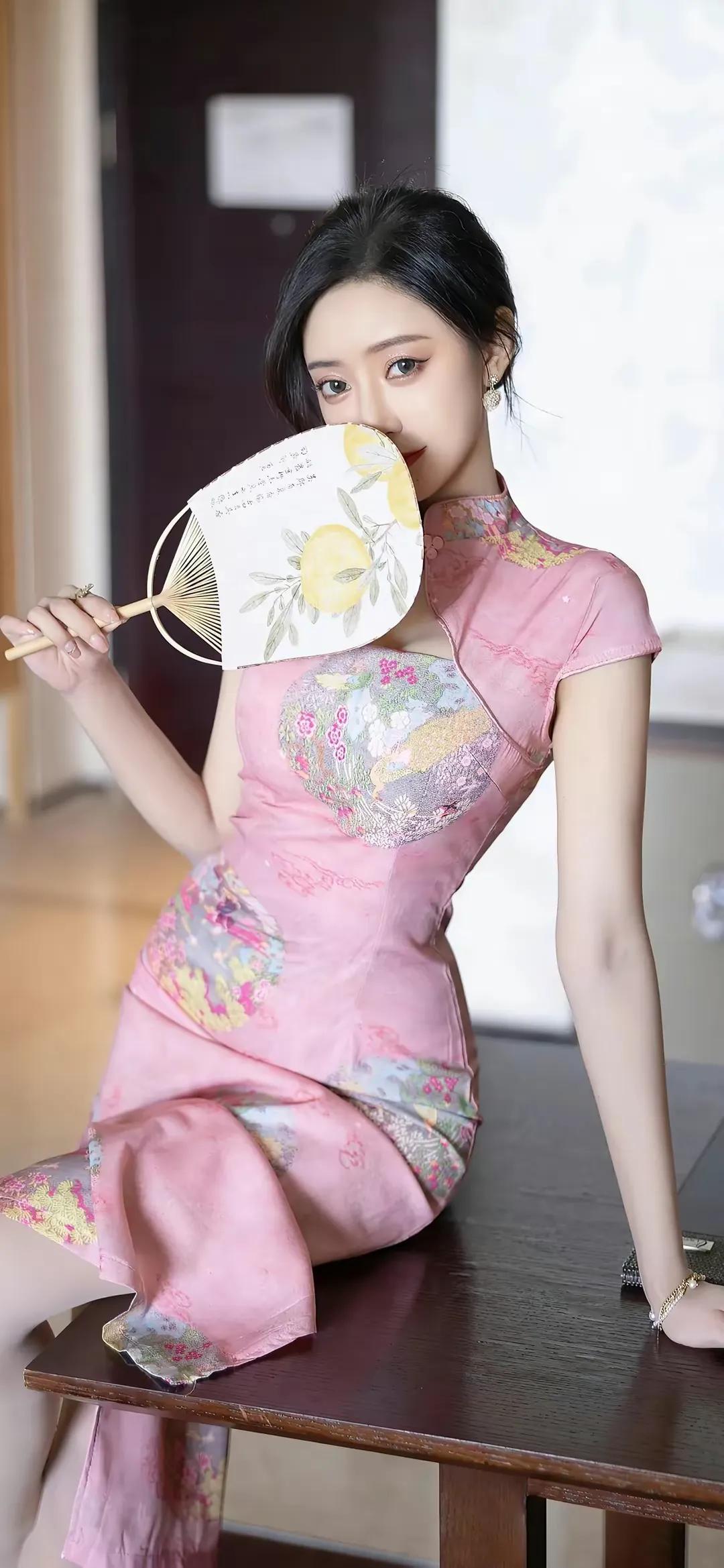 古风古韵，笑靥如花，娇花照水，弱柳扶风