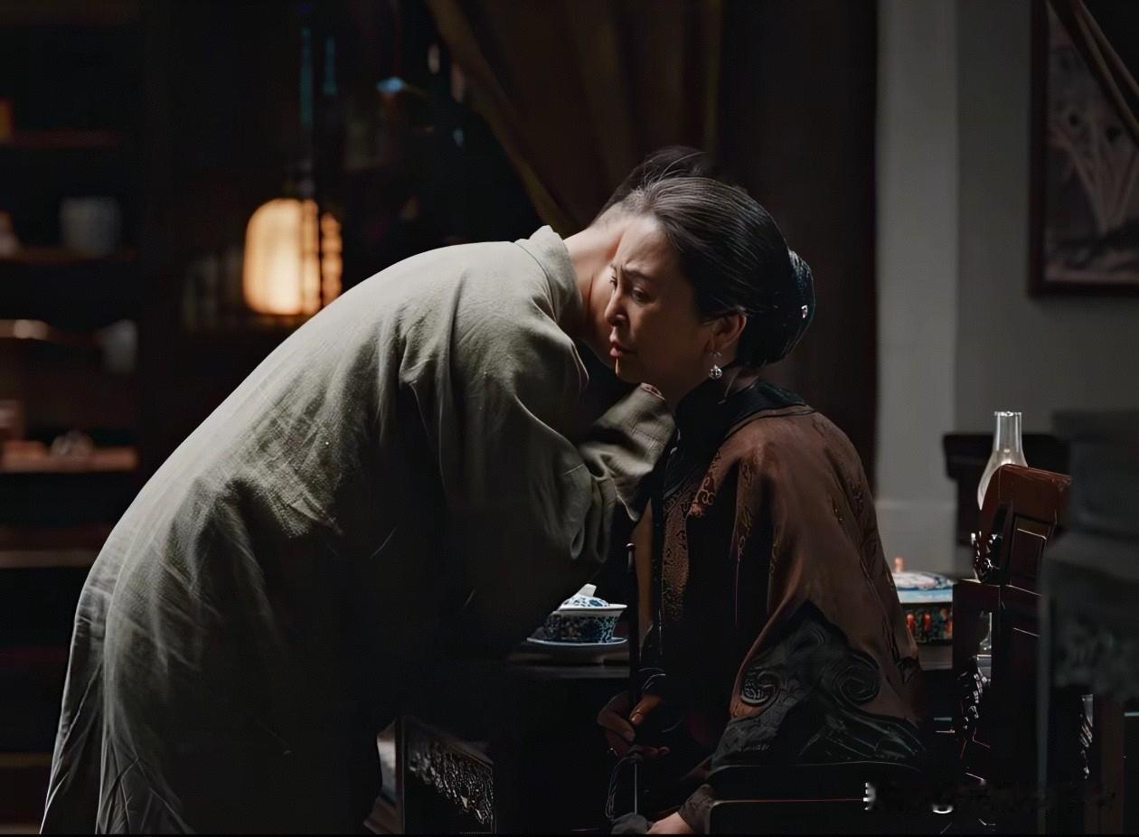 黑心小叔子撺掇婆婆给嫂子下药，这婆婆也真是的，明知道不对却还是照办了。
又是股份