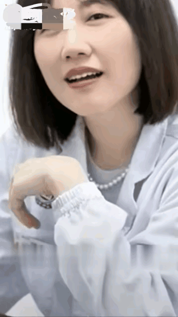 请手下留情，口中留德，我们对曾美女博士的大瓜就此打住吧。不要在一层一层去撕人家伤