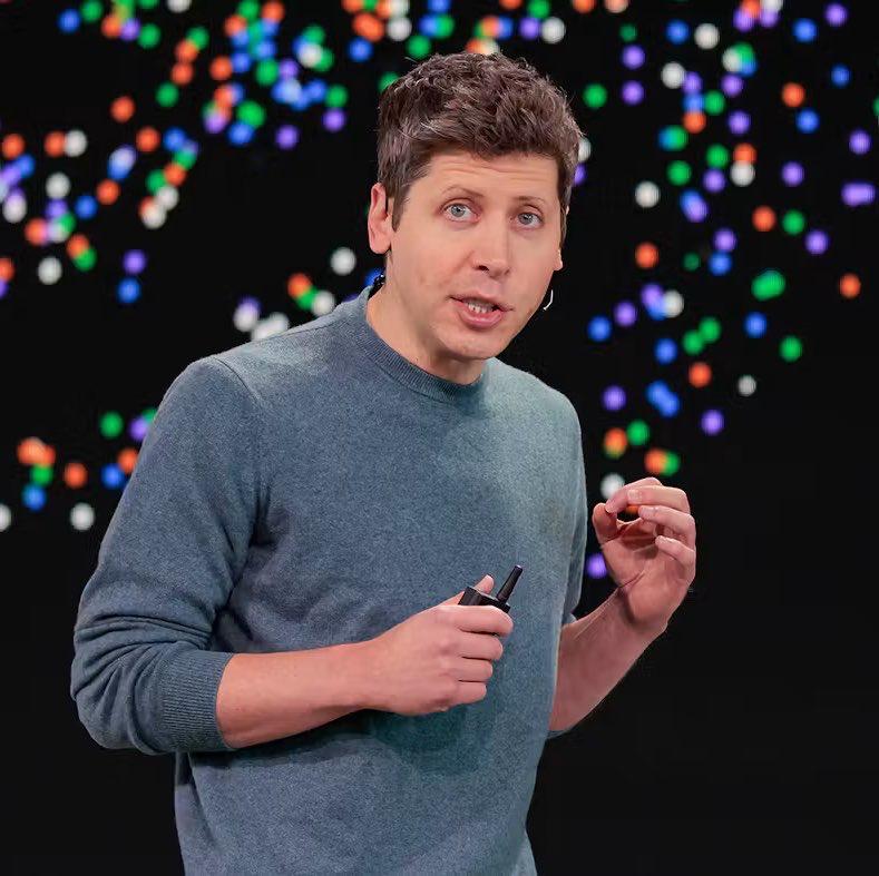 据《The Information》披露，奥特曼（Sam Altman）上周在 