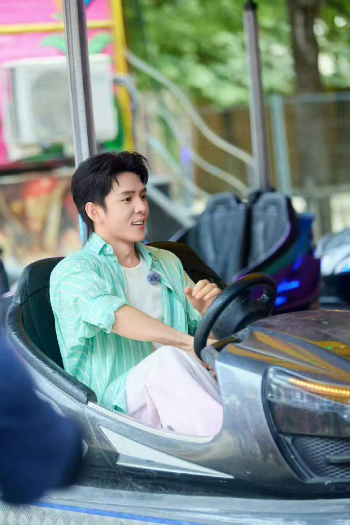 旺旺说把李佳琦全年排满了李佳琦请假拍综艺 不用害怕直播断档，李佳琦只是抽空营业综