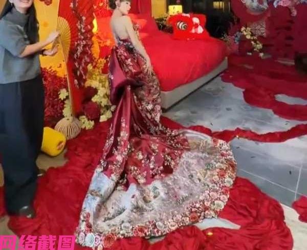 吉林有女子准备要结婚，但女子这场面搞的有点大，为让自己更为出彩，请来了五十名摄影