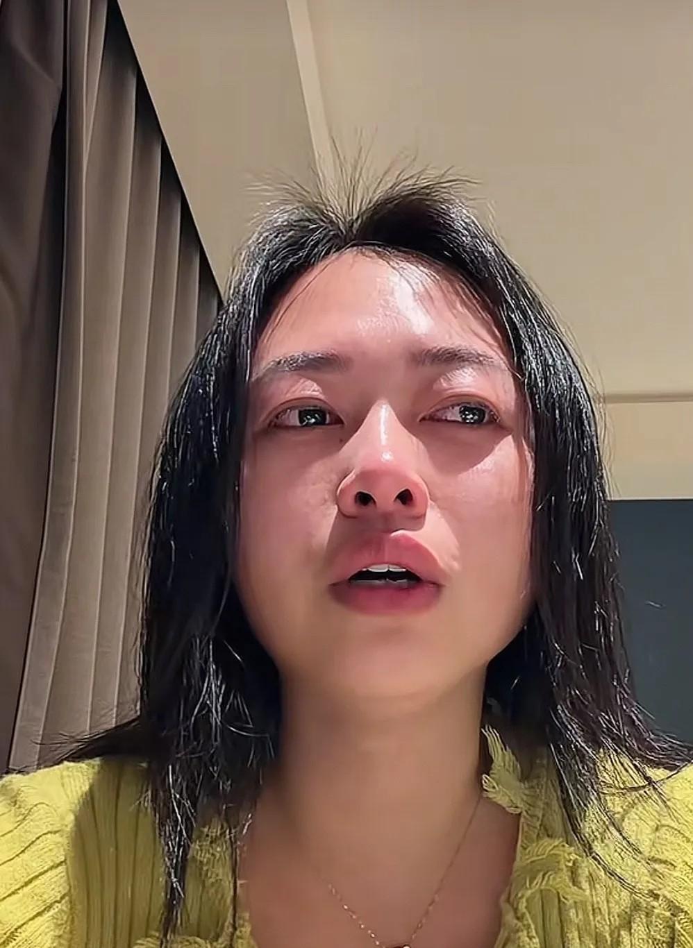 洗碗机惹争议，

夫妻账本曝光，

钱都花哪儿了？

网上最近传个视频，一对小夫