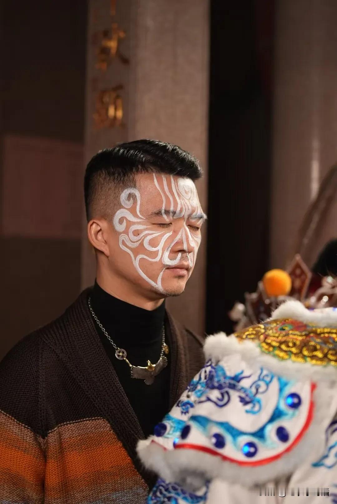 传统文化与时尚编织的结合。中华战舞——潮汕英歌舞，太帅了！更多的年轻人多来传承我