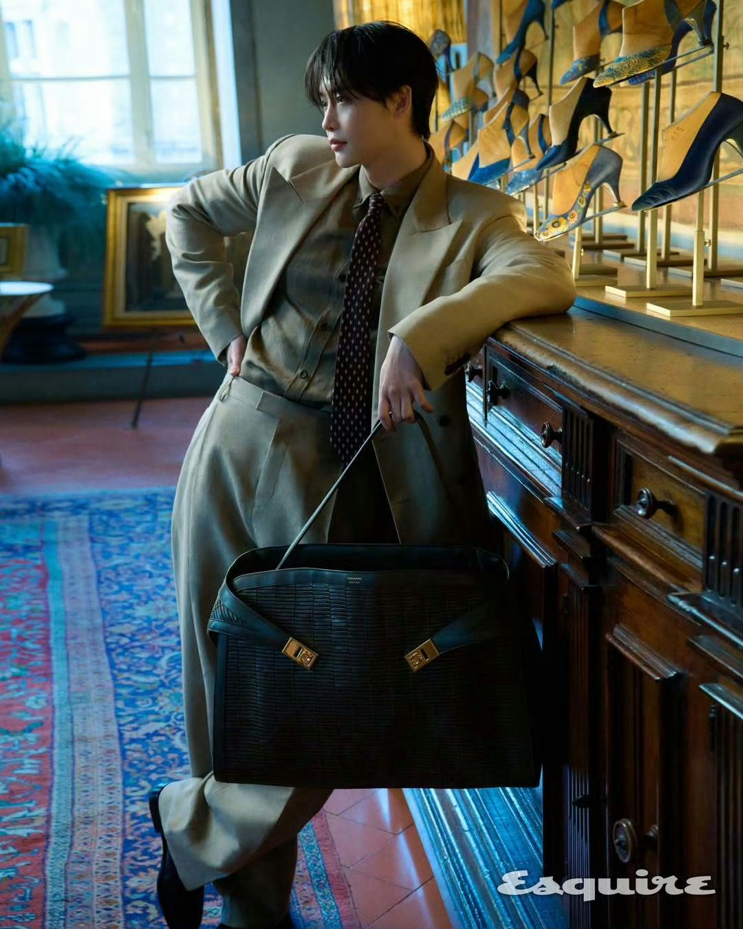 李钟硕 x FerragamoEsquire Korea E-ISSUE 202