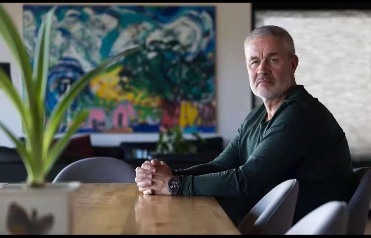 一位叫马兹·法伦霍尔茨的丹麦老兵，在接受《每日电讯报》采访时说：“我曾为美国而战