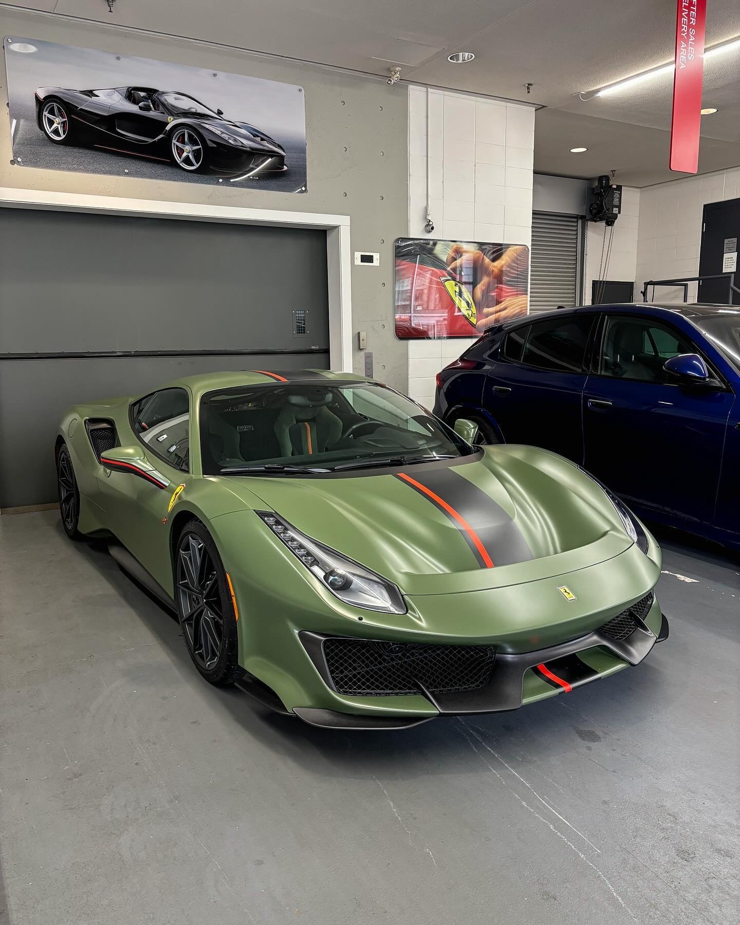 温哥华 Tailor Made Ferrari 488 Pista Via: V
