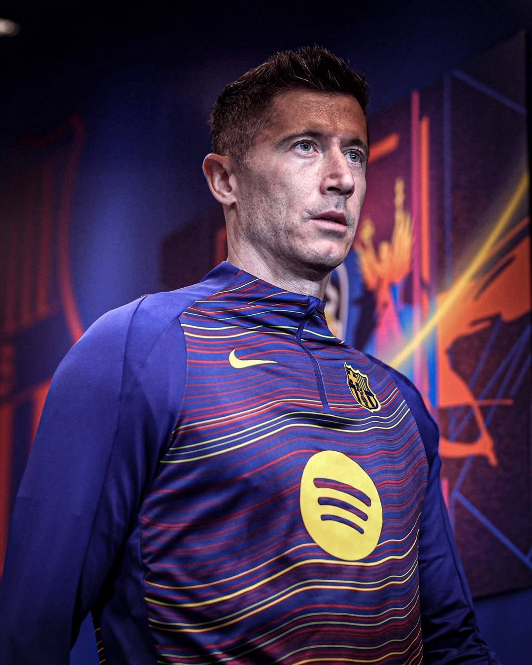 塞尔电台：莱万多夫斯基正在考虑其他选择，巴塞罗那不是他的首选！ 球员感到俱乐部对