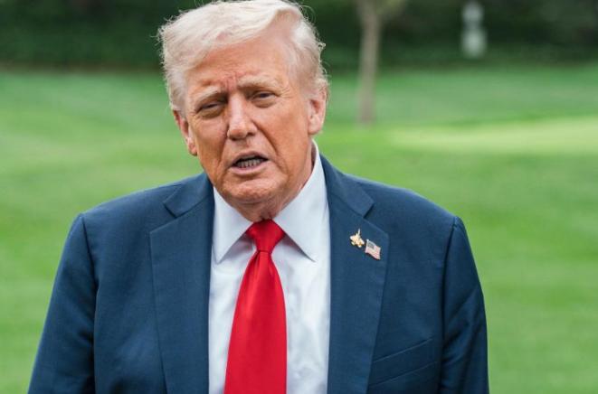 [月亮]特朗普说的话，简直比骗子的话术还离谱，每一句对外释放的缓和消息，都假到让