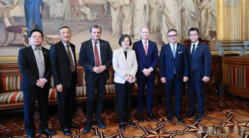 蔡英文、萧美琴、林佳龙今年接连窜访意大利

意大利参议院副议长钱益友9月5日刚离