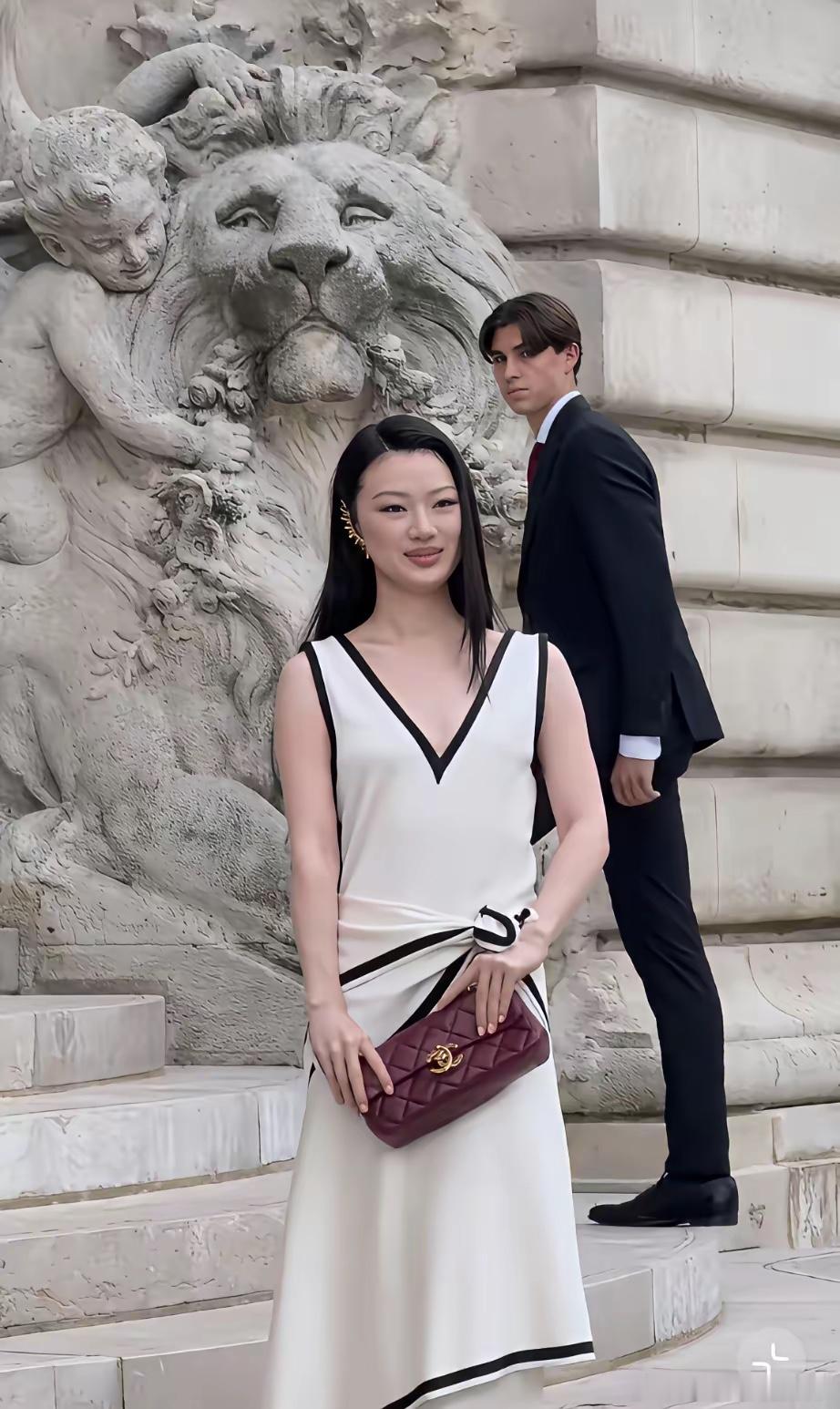 单依纯为什么越来越普了？成名带来的星味贵气呢？单依纯贵位小天后，新生代第一人。经