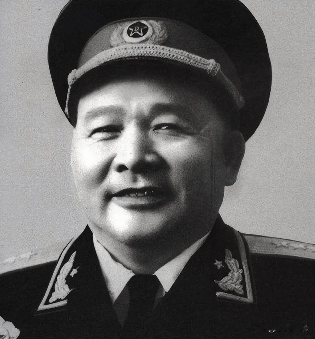 1969年九大关键节点，开国大将徐海东意外落选代表，伟人见状瞬间沉下脸色，短短八