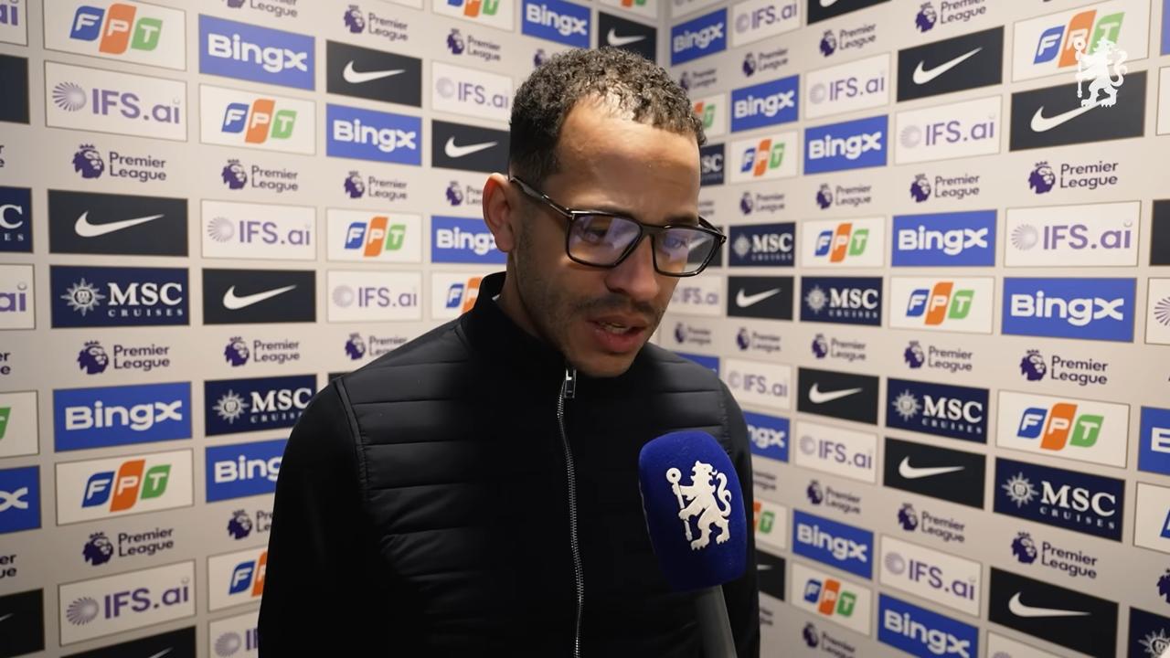 【蓝军主帅：裁判漏判点球】罗塞尼尔：“如果保罗·蒂尔尼（主裁判）能更多专注于自己