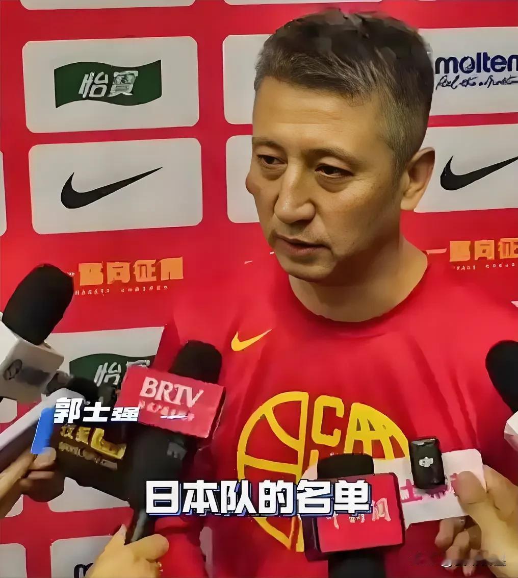 中国男篮100-58日本，赛后郭士点评3句话[玫瑰]

1、这场比赛大家的精气神