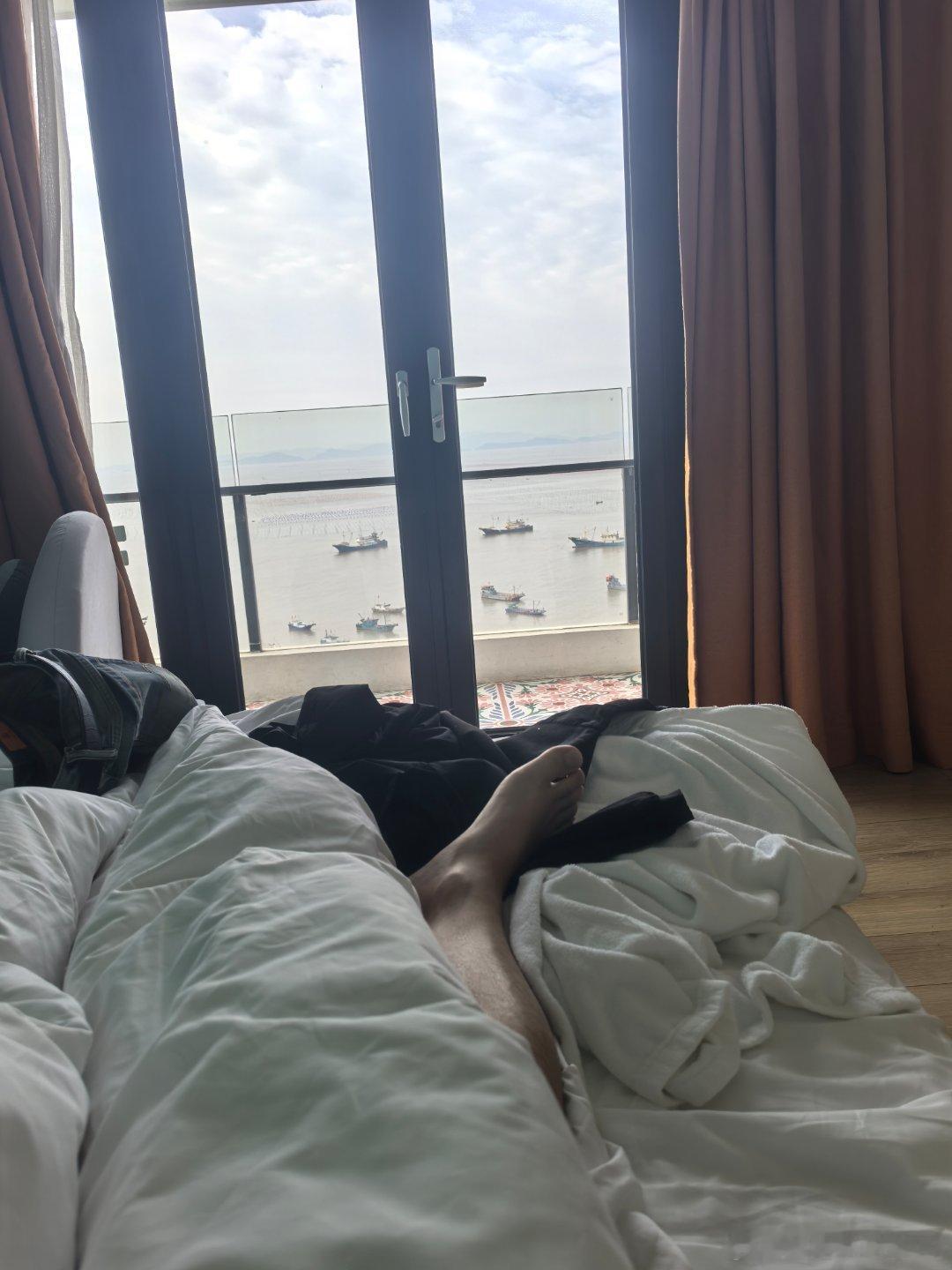 每次我没节奏或者更新少了，不知道说什么的时候好像都会有亏钱效应还是脚朝大概躺平舒