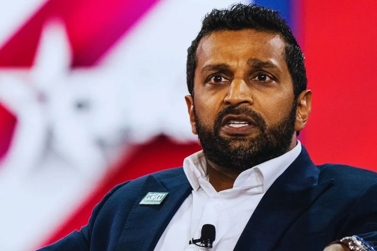 美国政府太讽刺了，FBI也在爱泼斯坦黑名单里