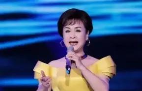 @李谷一给头条网友写信了！

一纸温情留言，瞬间唤醒几代人的集体声音记忆——她的