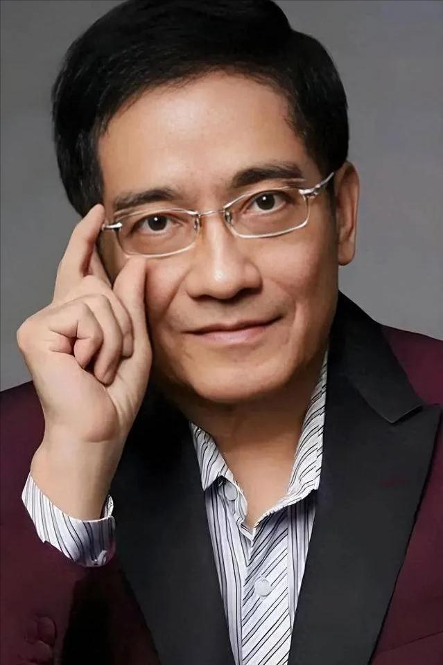 经济学家郎咸平说，在普林斯顿大学当教授的时候，遇到了一个很笨的学生，有一次考试又