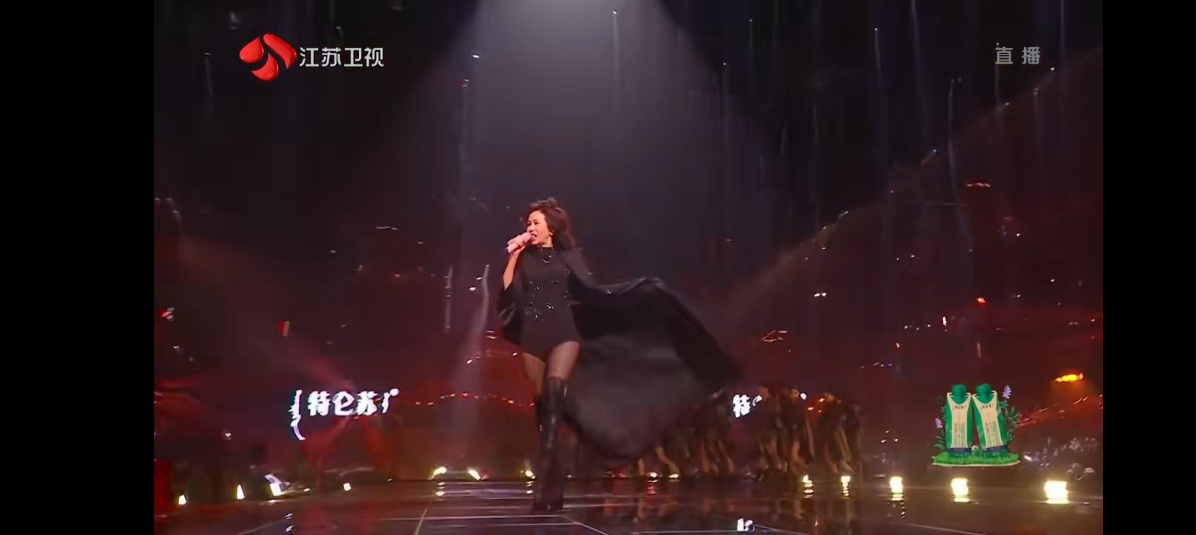 莫文蔚AI美神降临  莫文蔚的大长腿、高音、气场，女王舞台美神降临，也太飒了！ 