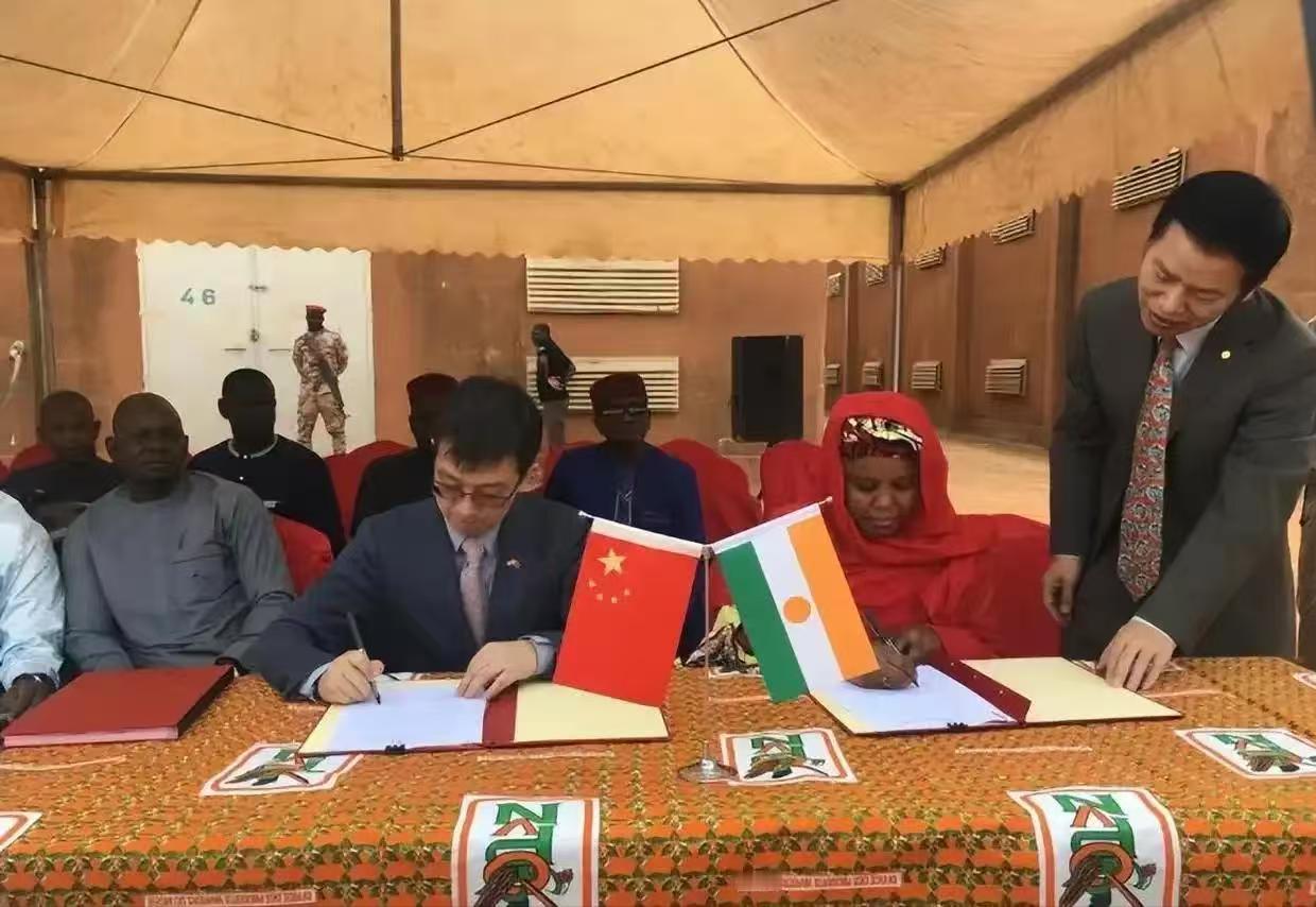 中国决不当冤大头！尼日尔“背刺”一事还没结束，眼看中方投资的凯大吉水电站，用不了