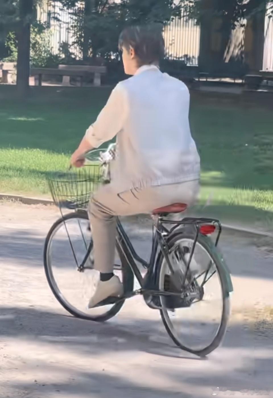 屁股大能生儿子 
