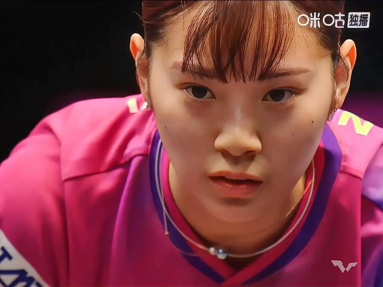 【长崎美柚拿捏温特，很有一套】斯斯文文，擦汗都很轻柔的日本选手长崎美柚，四两拨千