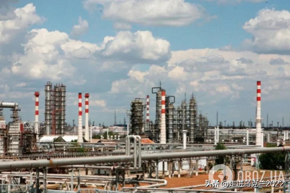 乌克兰无人机再袭伏尔加格勒的卢克石油炼油厂

11月6日凌晨，无人机再次造访俄罗