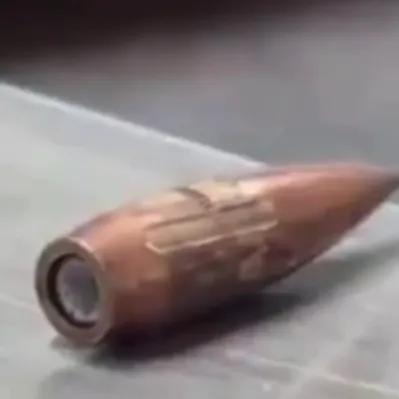 4月9日，以色列军队在加沙北部拜特拉西亚镇，以色列军队残忍的杀人机器一样，朝一处