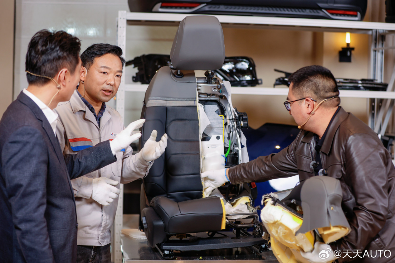 从1600兆帕热成型钢到座椅通风，东风雪铁龙新款凡尔赛C5 X用“现场解剖”证明